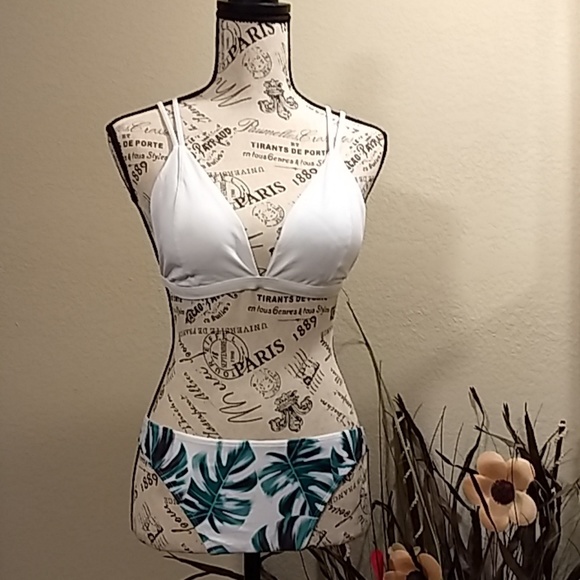 🔥CLEARANCE🔥1-XL LEFT🌴2 Piece Tropical Bikini🌴 - Picture 4 of 6